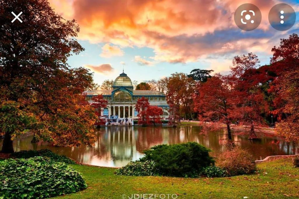 Parque El Retiro Madrid Apartment Exterior photo